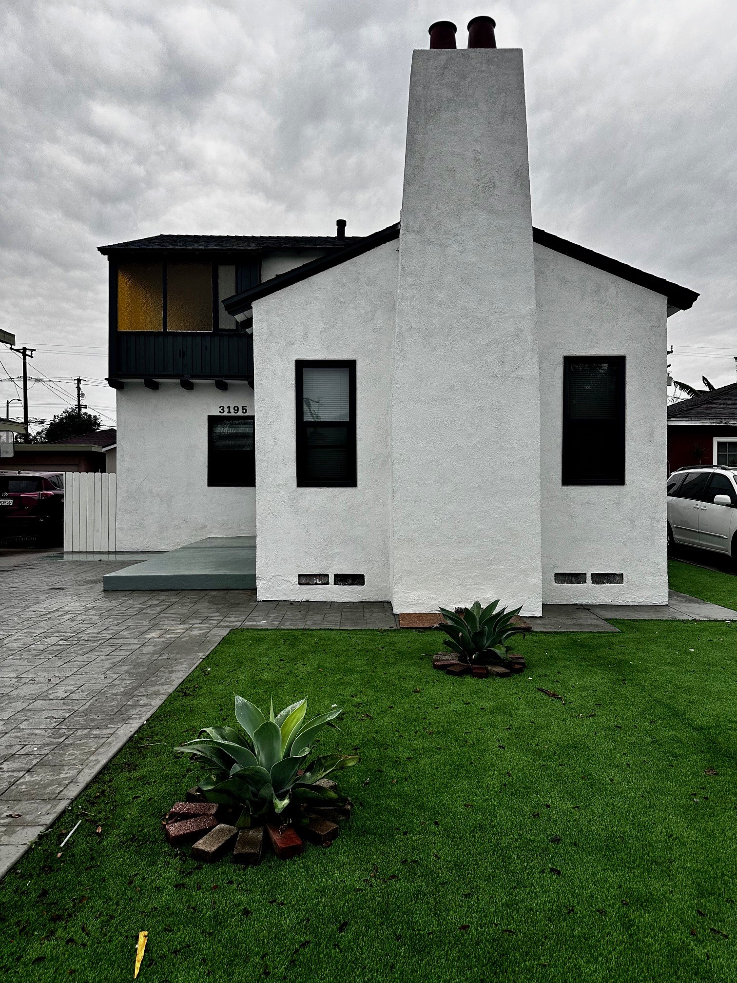 3195 Pine Avenue - 3195